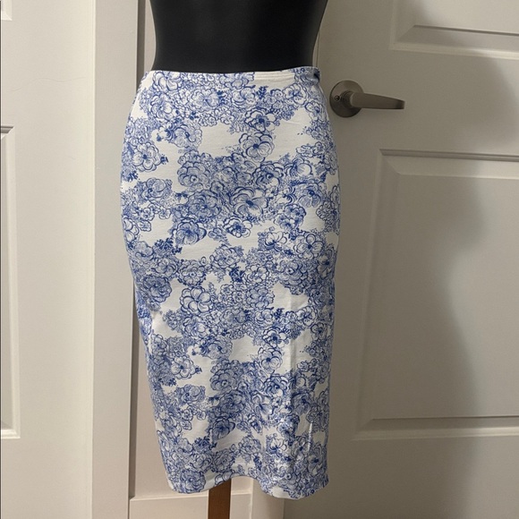2/$15 American Apparel Midi Pencil Skirt - Picture 1 of 7